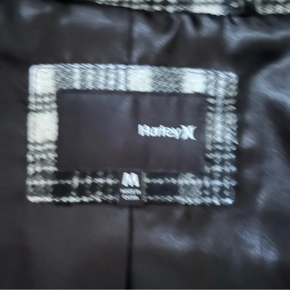 EUC Hurley hooded coat size medium - Picture 17 of 17